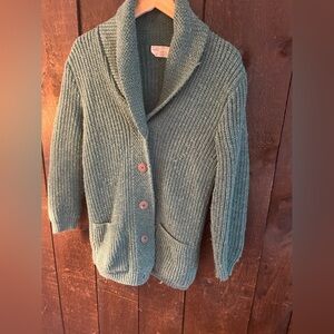 Pandora men’s vintage, green cardigan. Size large.